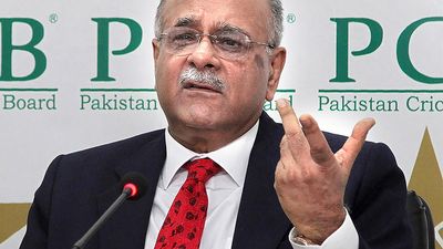Najam Sethi pulls out of race to be next PCB chairman