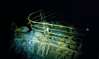 ‘We’ve feared this’: veteran Titanic explorer tells of concern for missing submersible