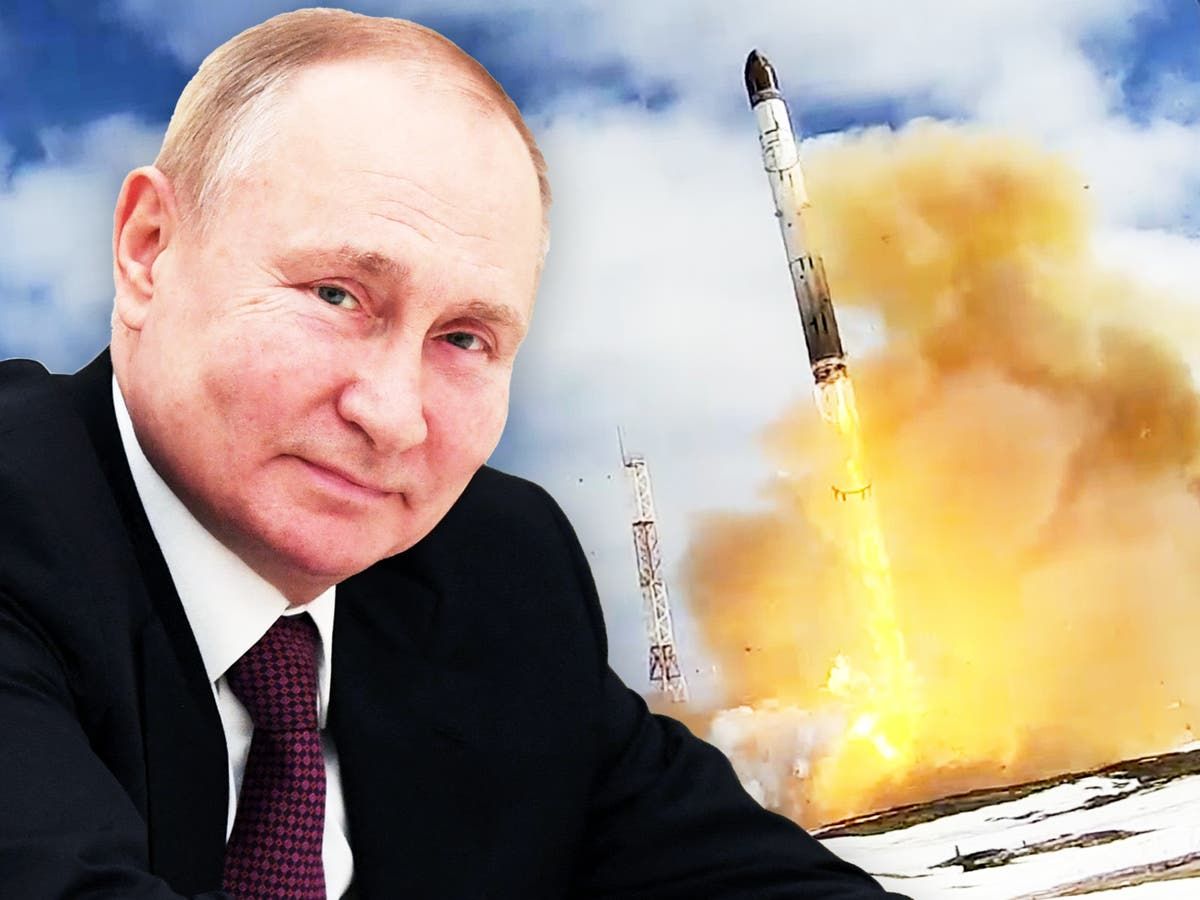 A Brief History Of Putins Love For Nuclear Weapons