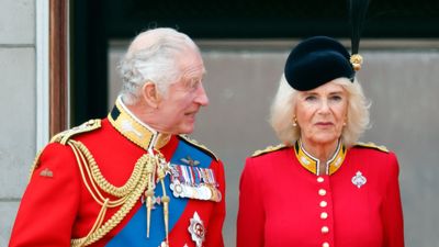 King Charles's response to Camilla's stern message on Buckingham Palace balcony