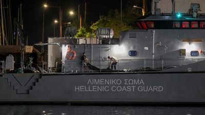 Greek coastguard under scrutiny over handling of migrant ship disaster