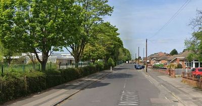 Drugs and machete found after car 'crashes into lamppost' in Nottingham