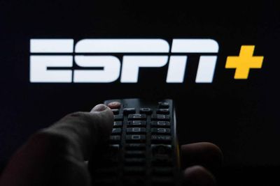 Analyst Urges Disney To Bundle ESPN Rather Than Create a DTC Standalone