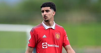 'Too cheap' - Manchester United fans fume as Zidane Iqbal transfer offer accepted