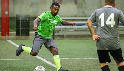 Equipos migrantes se unen a torneo de fútbol para el Día del Refugiado