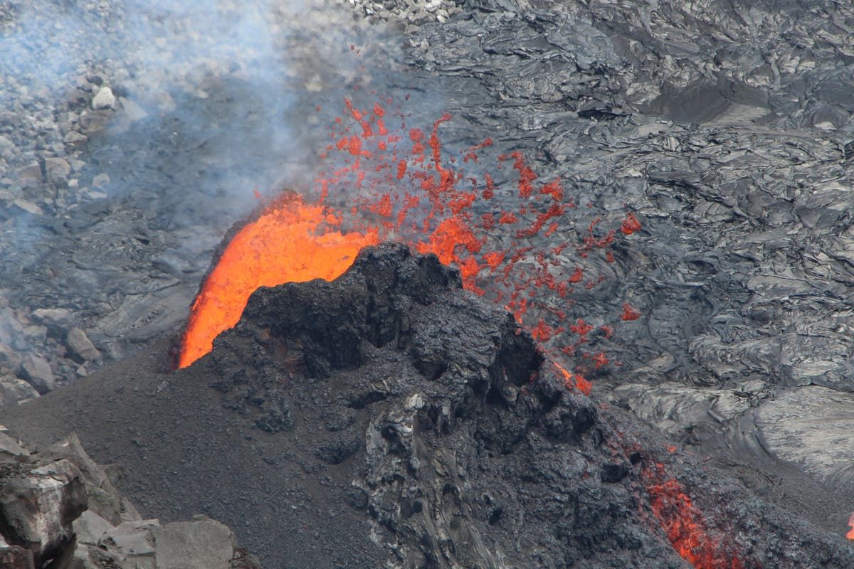 Hawaii volcano stops erupting, putting an end to…