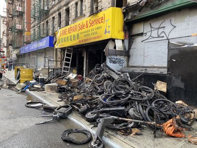 4 dead after New York e-bike shop catches fire
