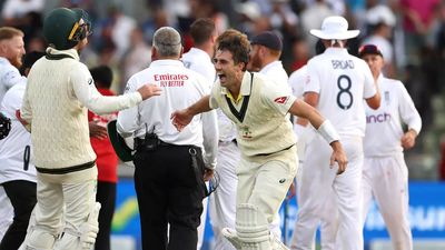 'Test cricket at its best': Twitter abuzz after Australia edge England in Ashes thriller