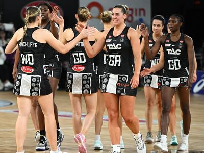 Fever shocked in Magpies' last-ever Super Netball game