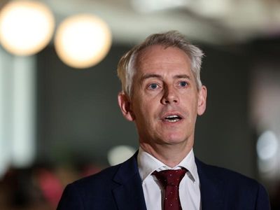 Migrants and refugees could boost economy: report