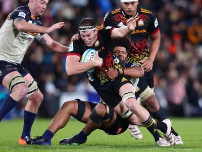 Chiefs outmuscle Brumbies, set up NZ Super decider