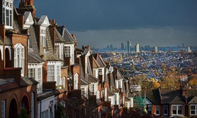 UK mortgage rates rollercoaster is the price to pay for cheap, short-term deals