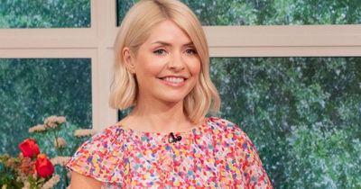 Holly Willoughby shares cryptic post about 'difficult challenges' amid Phillip Schofield row