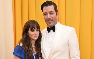 Pattern lovers Jonathan Scott and Zooey Deschanel's anti-maximalist bedroom is not at all what we expected
