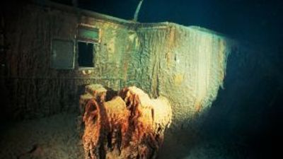 ‘Time is against us’: tapping heard in Titanic sub search