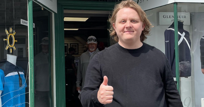 Lewis Capaldi enjoys spot of golf in St Andrew's before Glastonbury gig