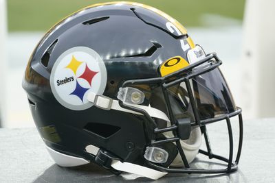 Should the Steelers adopt an alternate helmet design?