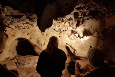 57,000-year-old Neanderthal wall art uncovered in France