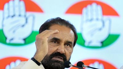 AAP leaders join Congress in Gujarat