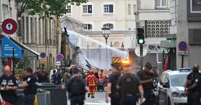 France travel warning as people told to avoid Paris