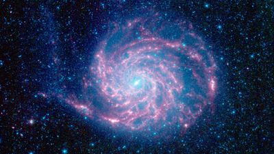 Aliens might be using a nearby supernova to get our attention, new study suggests