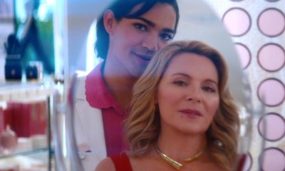 Glamorous review – Kim Cattrall looks absolutely bored out of her mind