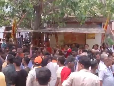 Delhi: Uproar over removal of illegal railing of temple in Mandawali