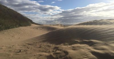 Tourists banned from West Country sand dunes as new barriers appear