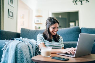 Remote workers are earning almost $8,600 more on average than their in-office peers