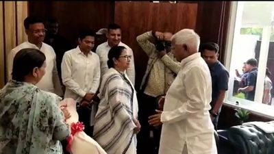 'We have come to fight together like collective family,' says Mamata Banerjee after meeting RJD chief Lalu Prasad ahead of opposition meet in Patna