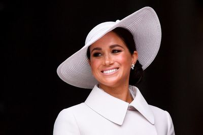 Meghan’s popularity with British public falls to record low – poll
