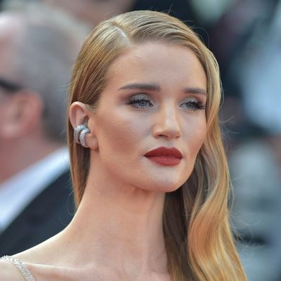 Rosie Huntington-Whiteley's make-up artist just told me this is the way to achieve a seamless base every time
