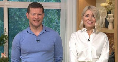 Dermot O'Leary fact still stuns viewers as he also reveals 'present' from This Morning after replacing Phillip Schofield