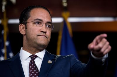 Former Rep. Will Hurd enters GOP nomination race with attacks on Trump
