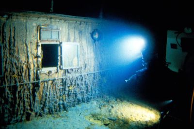 Rare video of 1986 dive in Titanic wreckage to be released