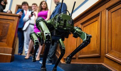 Capitol Lens | I, robot - Roll Call