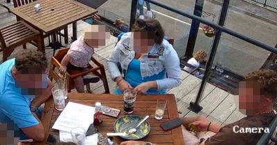 Group accused of leaving pub without paying €250 bill finally pay up and add a tip