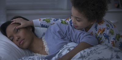 Moms lose significant sleep and free time during kids' school year, new study finds