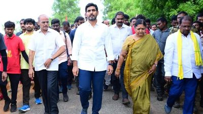 SCs of Venkatagiri pour out their woes to Lokesh during his Yuva Galam padayatra