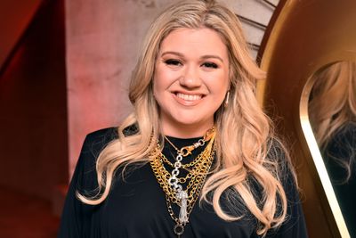 Kelly Clarkson wants you to know her new album isn't just a sad divorce record