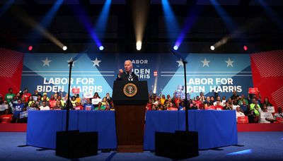 Biden, in Chicago to raise funds Wednesday, to tout his economic achievements