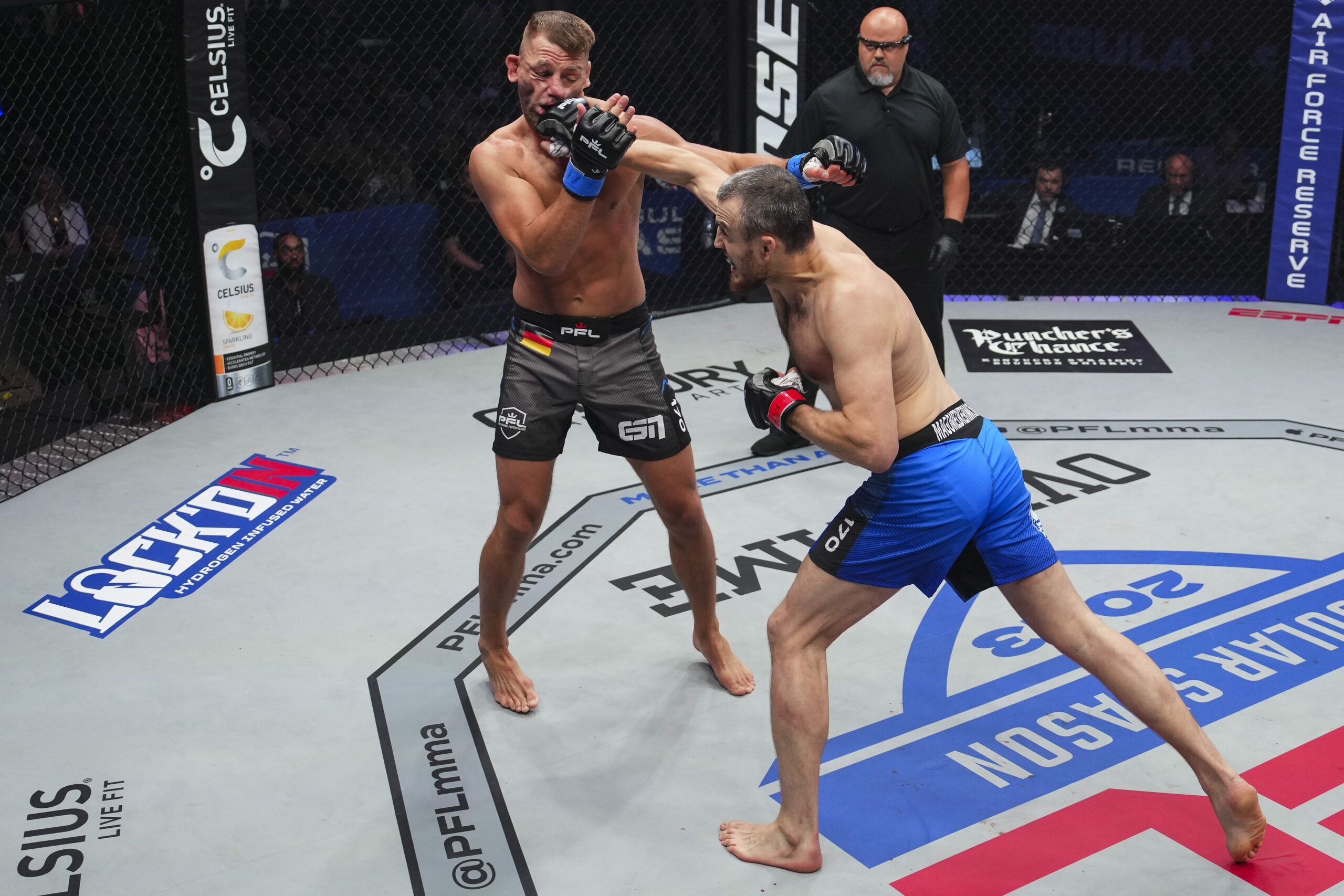 Magomed Magomedkerimov def. David Zawada at 2023 PFL…