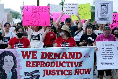 Arizona executive order safeguards abortion seekers and providers from prosecution