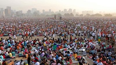 Searing heat kills scores in India as experts warn of more blistering weather