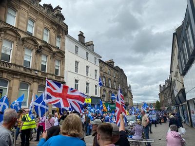 Police in warning to Unionist counter protesters at Yes rally