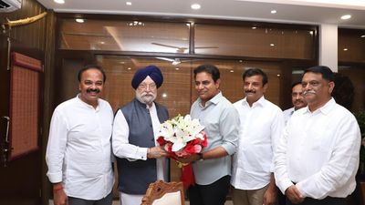 KTR seeks Union Minister’s support for extension of Metro Rail