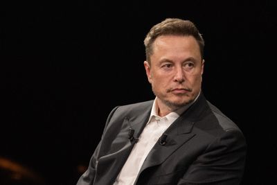 Elon Musk says it would ‘not be legal for me to speculate about a Starlink IPO’