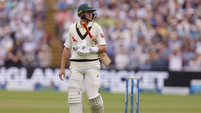 Ricky Ponting offers batting advice to Marnus Labuschagne ahead of second Ashes Test