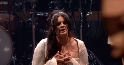 Reason Lana Del Rey was late on stage at Glastonbury meaning set cut short