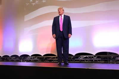 Trump news – live: Trump makes first 2024 campaign visit to battleground state of Michigan